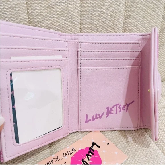 NEW Luv Betsey by Betsey Johnson LBCASH‎ Pink Purple Butterfly Wallet - Picture 4 of 5